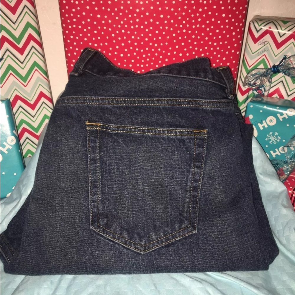 New 42 x 32 men's straight leg jeans
